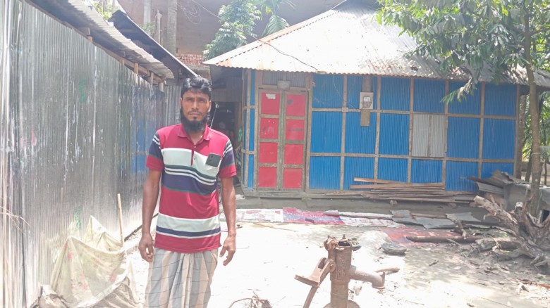 নাঙ্গলকোটে অসহায় পরিবারের বসতবাড়ি দখল চেষ্টার অভিযোগ
