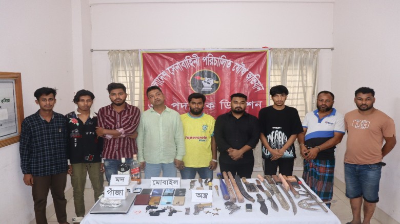 কুমিল্লায় কিশোর গ্যাং লিডারসহ ৯ জন আটক, বিপুল পরি...