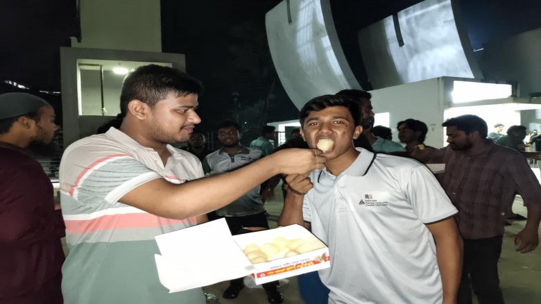 আওয়ামী লীগ নিষিদ্ধের ঘোষণায় কুবিতে আনন্দ মিছিল ও ম...