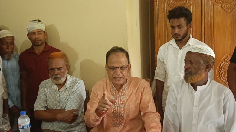 নাঙ্গলকোটে বিএনপির সম্মেলনে সন্ত্রাসী হামলায় আহতদে...