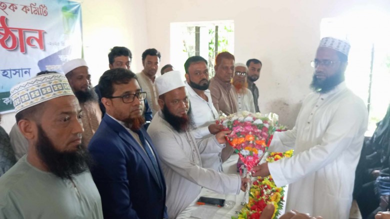 নাঙ্গলকোটের বক্সগঞ্জ ইসলামিয়া আলিম মাদরাসা নবগঠিত কমিটির পরিচিতি সভা