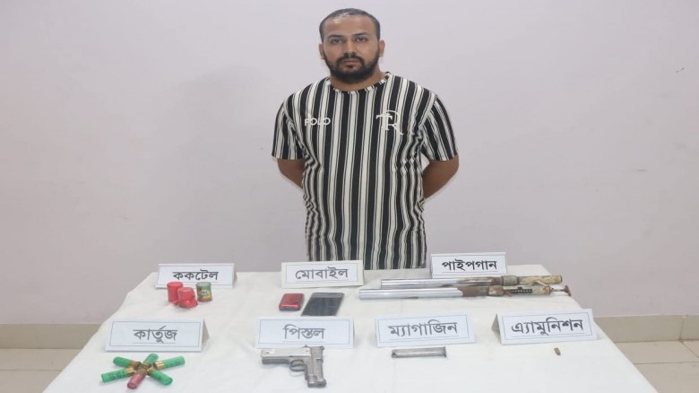 কুমিল্লায় বিদেশী পিস্তল পাইপগান গুলিসহ যুবক গ্রেফত...