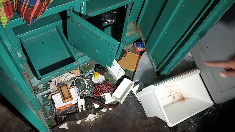 নাঙ্গলকোটে গরু ঘাস খাওয়াকে কেন্দ্র করে হামলা, ভাংচ...