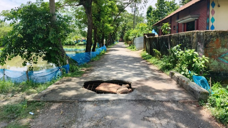 নাঙ্গলকোটে ২টি খাল ও ১১টি কালভার্ট বন্ধ