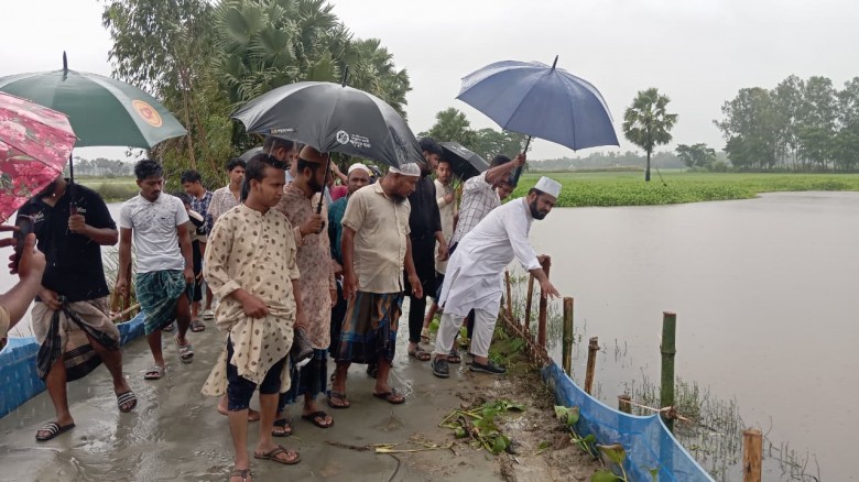 নাঙ্গলকোটে নিজ গ্রামের রাস্তাঘাট পরিদর্শন করেন জাম...