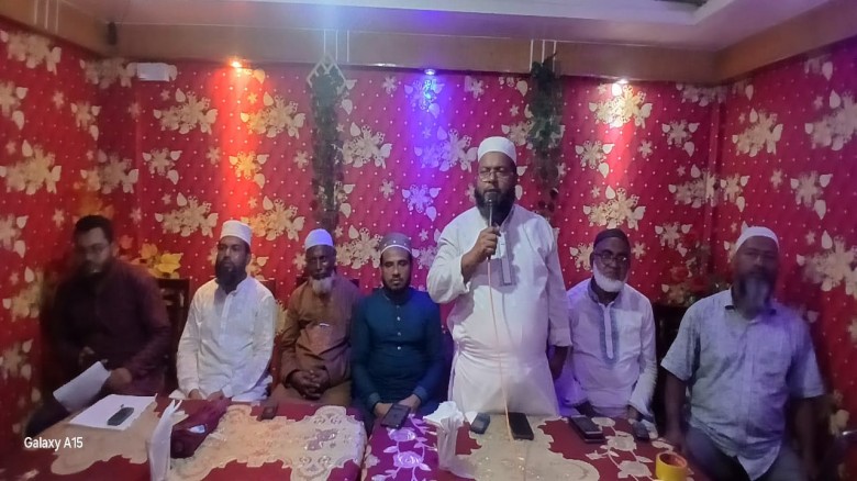 বুড়িচংয়ে ব্যবসায়ীদের সাথে শ্রমিক ইউনিয়নের মতবি...