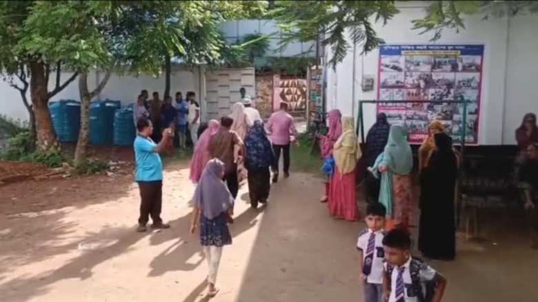 কুমিল্লায় ভাড়া বাসা থেকে মা-মেয়ের মরদেহ উদ্ধার