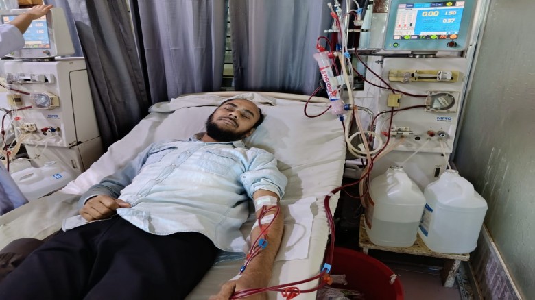 সেই কিডনি ও ৫৬বার রক্তদাতা আজ মৃত্যুর মুখে...