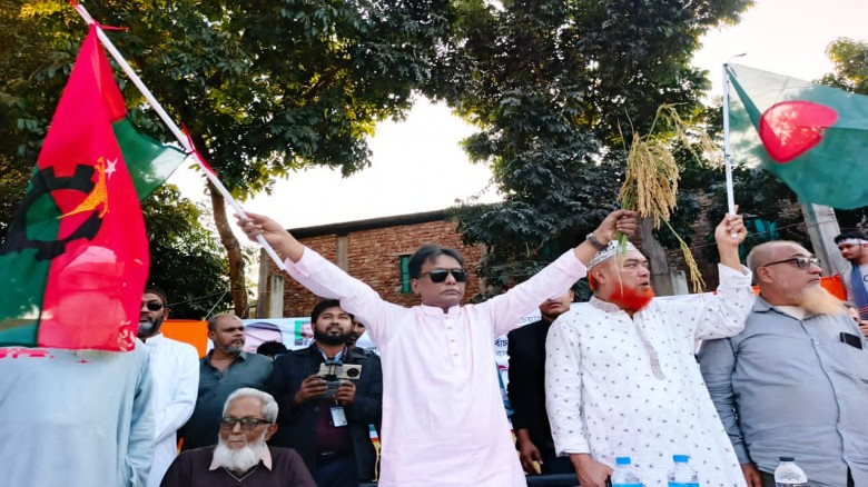 নাঙ্গলকোটে তারেক রহমান-কে স্বাগত জানিয়ে ও মহান বিজ...