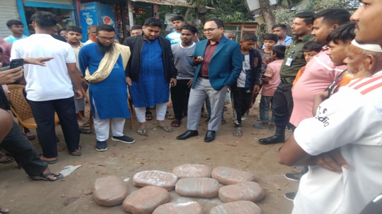 স্বপ্নের বুড়িচংয়ের নেতৃত্বে ২৪ কেজি গাঁজা উদ্ধার, ...