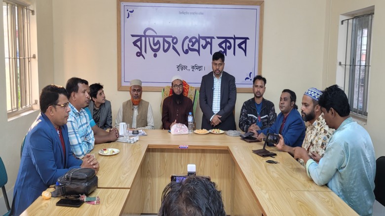 জাতীয় পর্যায়ের তুলনায় স্থানীয় সাংবাদিকরা অনেক ...