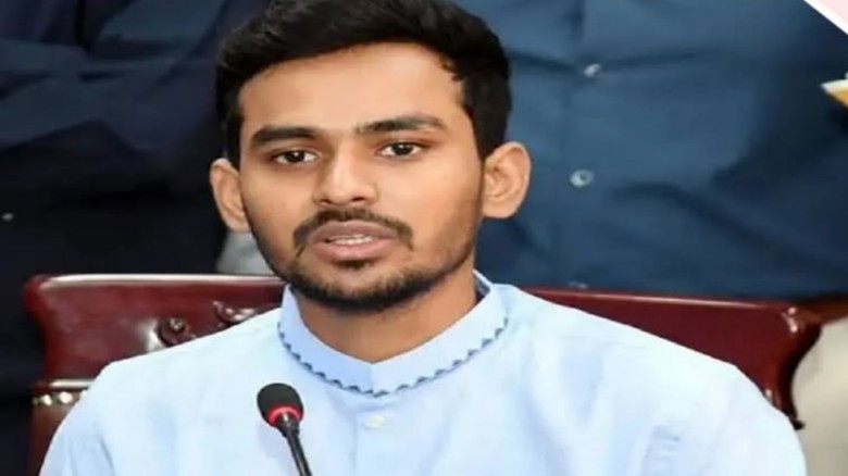 কুমিল্লার যে আসন থেকে মনোনয়নপত্র নিলেন আসিফ...