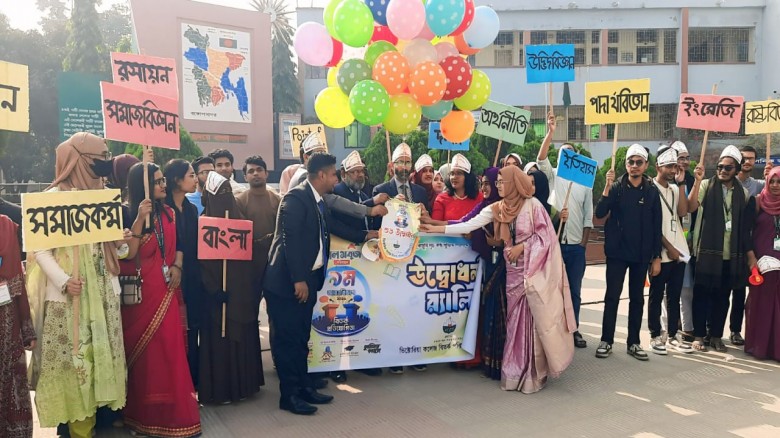 কুমিল্লা ভিক্টোরিয়া কলেজে ৯ম আন্তঃবিভাগ বিতর্ক প্র...