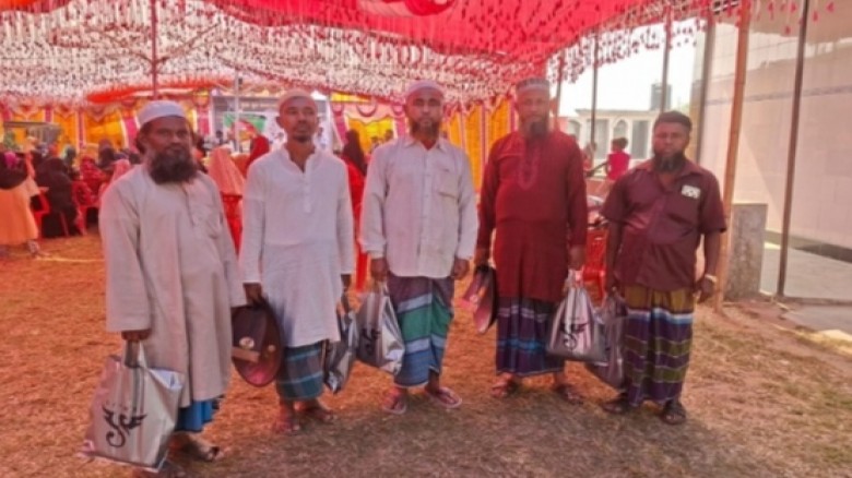 কুমিল্লায় ২ দশক ধরে কবর খননকারীদের ব্যতিক্রমী সংব...