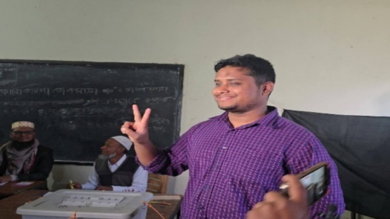 বেসরকারিভাবে নির্বাচিত হাসনাত আবদুল্লাহ...
