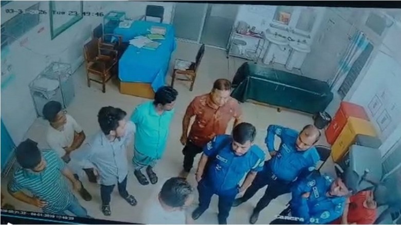 হাসপাতালে ঢুকে চিকিৎসককে হু'ম'কি! ওসির বি'রু'দ্ধে ...