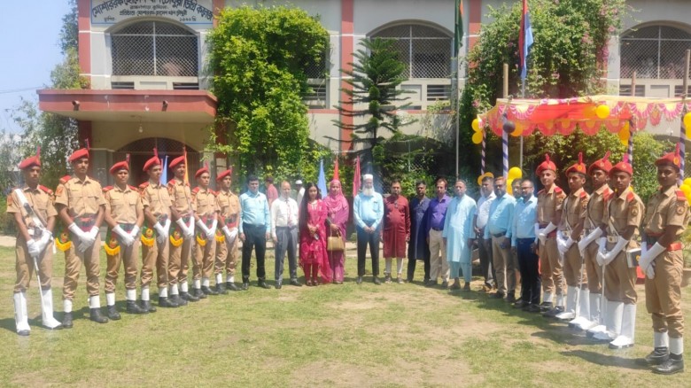 মোশাররফ হোসেন খান চৌধুরী বিশ্ববিদ্যালয়ের প্রতিষ্ঠাতা পরিবারকে সংবর্ধনা