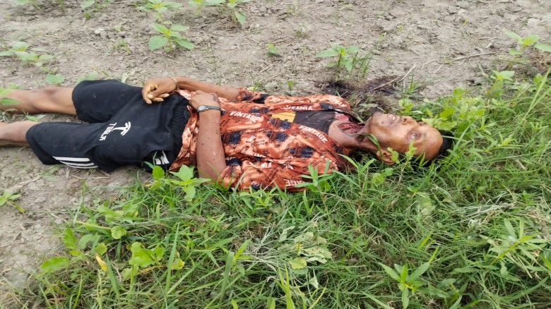 মুরাদনগরে যুবকের গ'লা'কা'টা লা'শ উ'দ্ধা'র...