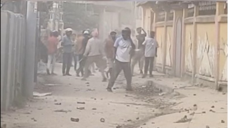 দক্ষিণ চর্থায় তিনদিন ধরে সং'ঘ'র্ষ,অ'স্ত্