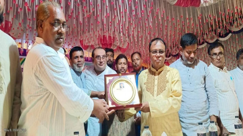 হোমনায় অধ্যক্ষ সেলিম ভুইঁয়া এমপিকে গণসংবর্ধনা প্রদান