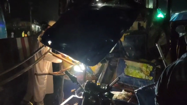 কুমিল্লায় বাস-অটোরিকশা সং'ঘ'র্ষে ৩ জন নি