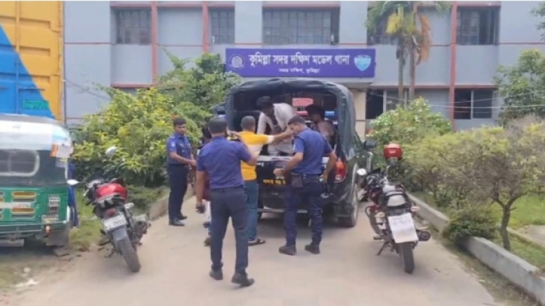 কুমিল্লায় নি'ষি'দ্ধ ছাত্রলীগের ঝটিকা মি