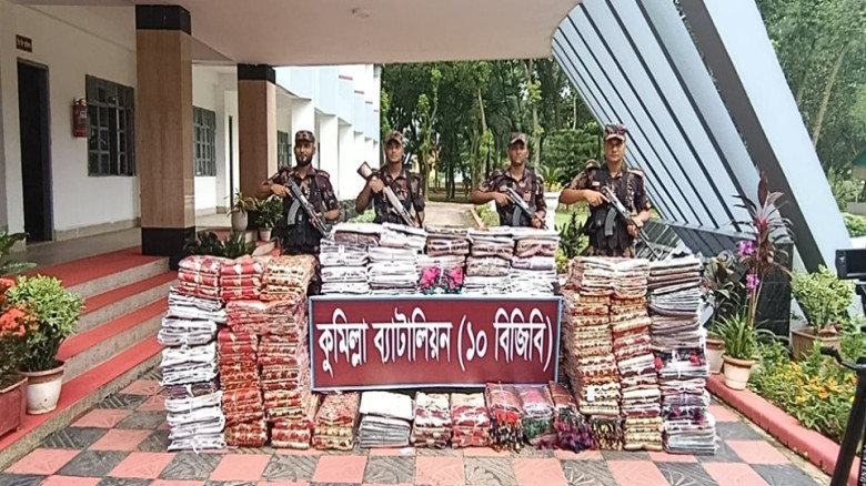 কুমিল্লায় ৬৮ লাখ টাকার ভারতীয় শাড়ি জ'ব্দ