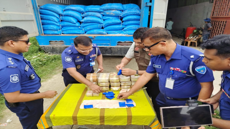 কুমিল্লয় ১লাখ ৬০ হাজার ইয়াবা উ'দ্ধা'র