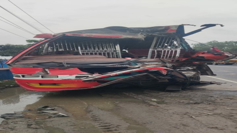 চৌদ্দগ্রামে দুই বাসের সং'ঘ'র্ষে নি'হত ০১