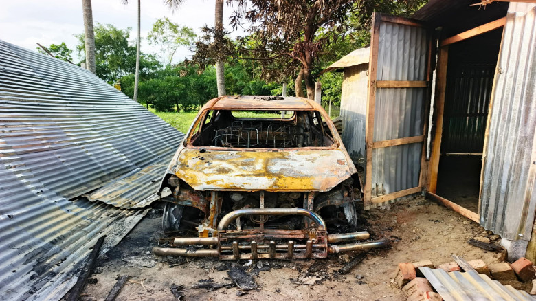 নাঙ্গলকোটে বাড়িতে রাখা দুটি গাড়িতে আ'গুন, থানায় মামলা