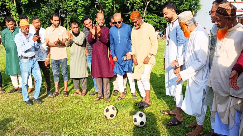 চৌদ্দগ্রামে গ্রামভিত্তিক ডাবল এলইডি ফুটবল টুর্নামেন্টের উদ্বোধন