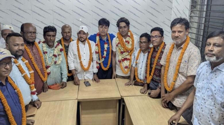 কুমিল্লা প্রেসক্লাবের সভাপতি ফারুক, সম্প