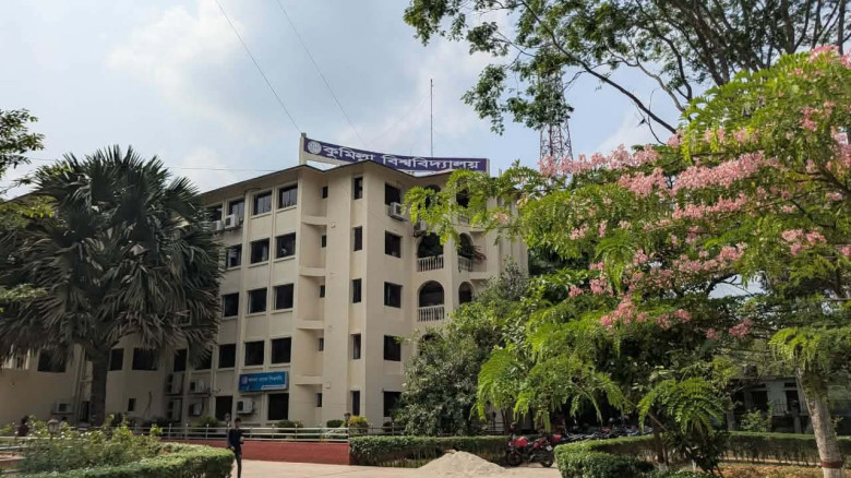 কুবিতে গ্যাস সংকটে হল-ক্যাফেটেরিয়ায় রান্না বন্ধ, ভোগান্তিতে শিক্ষার্থীরা