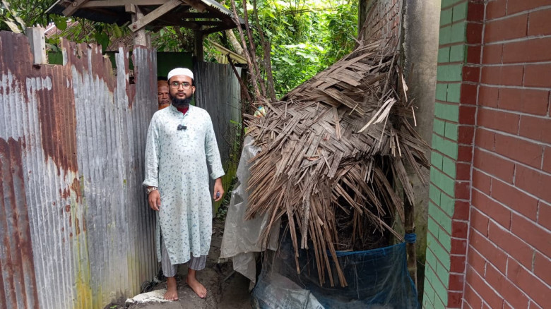 জোরপূর্বক শতবছরের রাস্তা বন্ধের অভিযোগ, 