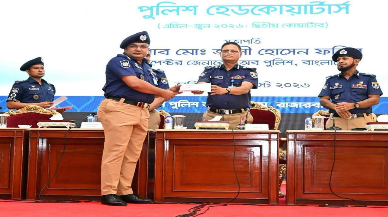 অ'স্ত্র-মা'দক উদ্ধার ও আইনশৃঙ্খলা রক্ষায়