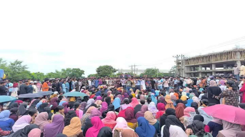 চার দফা দাবি জানিয়ে  মহাসড়ক অবরোধ প্রত্য