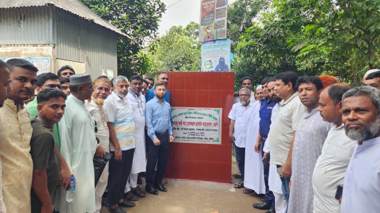 বাঙ্গরার নৈরপাড়-এলখালের মানুষের মুখে হাস