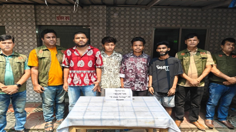 কুমিল্লার দুই কিশোর গ্যাং প্রধানসহ ৪ জন 