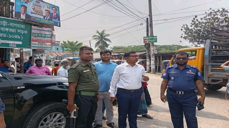 লালমাইয়ে যানজট নিরসনে প্রশাসনের  সাঁড়াশি অভিযান