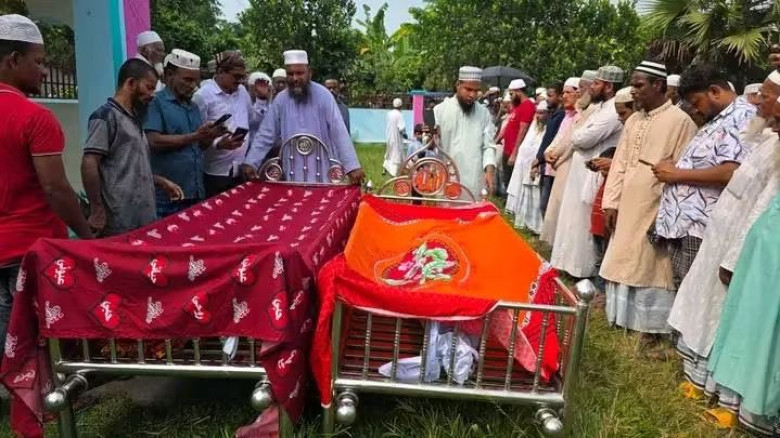 দেড় ঘণ্টার ব্যবধানে দুই ভাইয়ের মৃ'ত্যু
