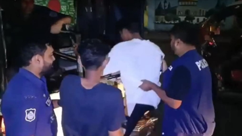কুমিল্লায় কিশোর গ্যাং'বি'রোধী অভিযানে এক