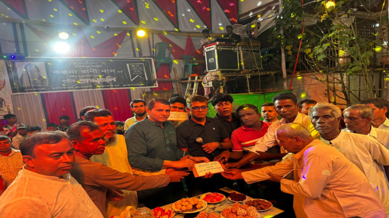 মানিকপুরে পূজামণ্ডপ পরিদর্শন ও আর্থিক উপ