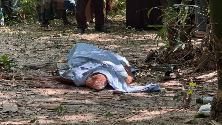 বরুড়ায় দর্জির গলা'কা'টা মরদেহ উদ্ধার